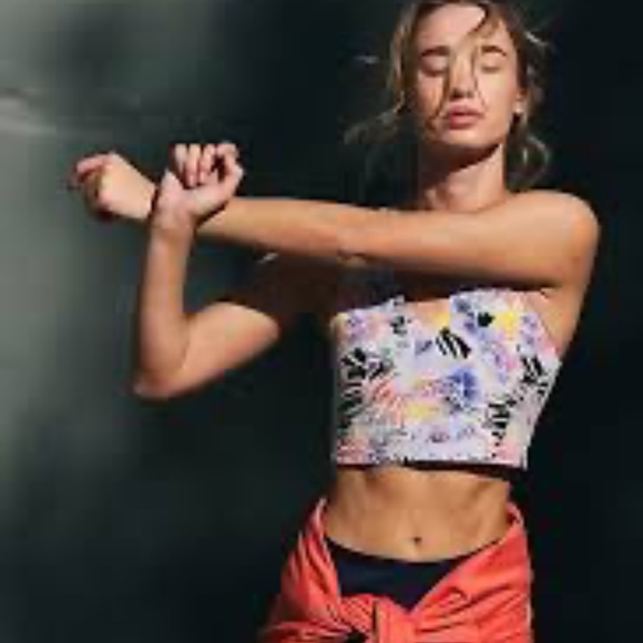 free people movement Tops - NWT FREE PEOPLE MOVEMENT PRINTED CROP TOP SIZE M!
